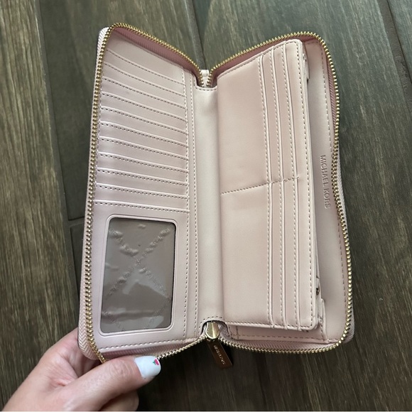 Michael Kors Jet Set Travel Large Logo Continental Wristlet White *no wristlet* - Picture 5 of 7